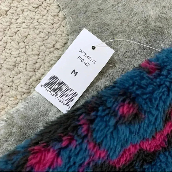 NWT Cozy Zip Up Vest - Picture 8 of 12